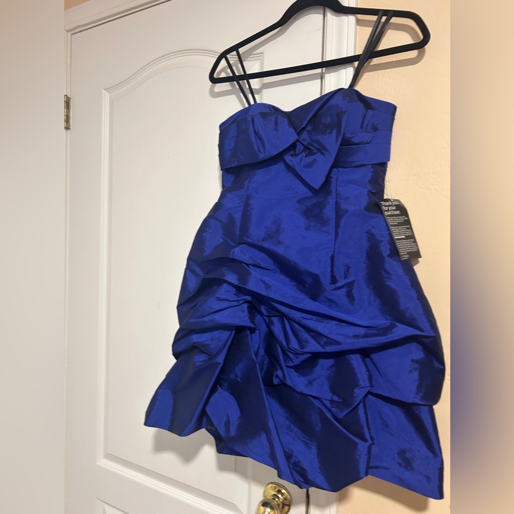 Formal dress size 5 brand new